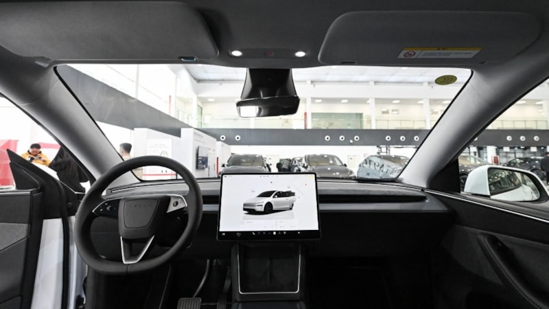 Elon Musk'ın yapay zeka modeli Grok, otomobillere geliyor