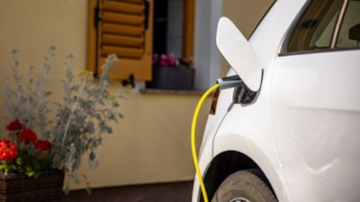 Aracınızı Şarj Etmek İçin En İyi Ev Tipi Şarj İstasyonları 2025