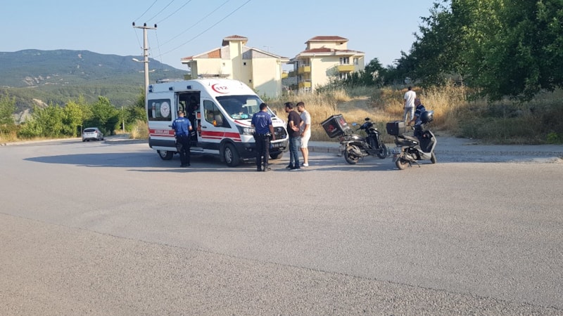 Karabük'te motosikletin devrildiği kazada 2 yaralı