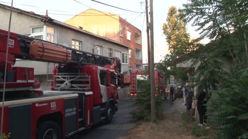 Ümraniye'de 3 katlı binada yangın