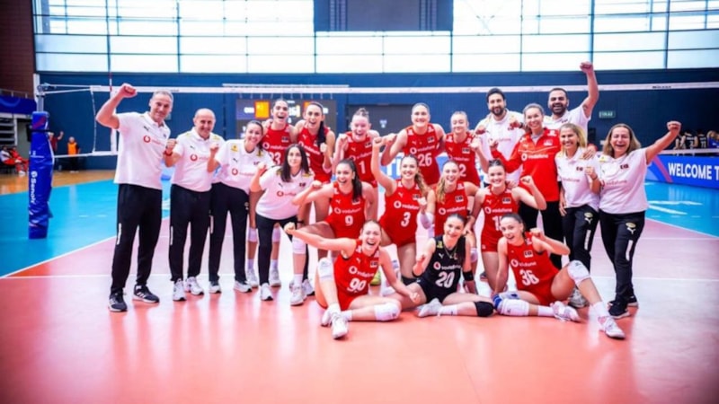 U19 Milli Kadın Voleybolcular, Dünya Şampiyonası'nda yarı finalde