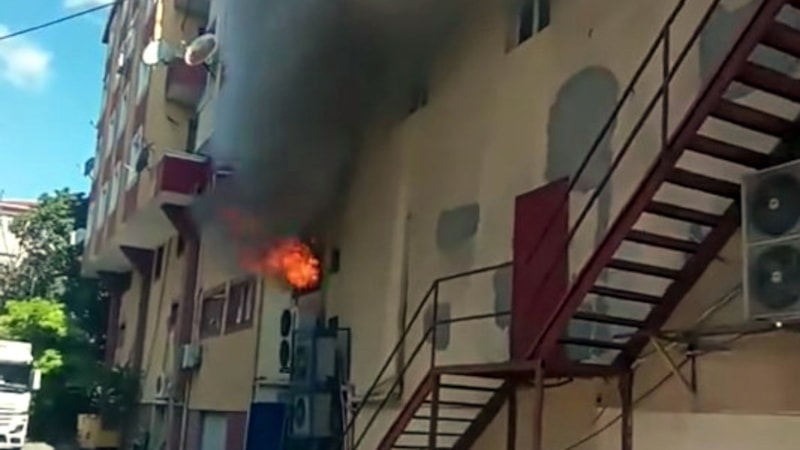 Avcılar'da market deposunda yangın