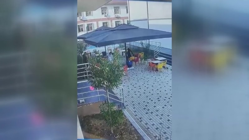 Sakarya'da spor kompleksinde sandalyeleri kırdılar