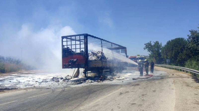 Bursa'da tır alev alev yandı