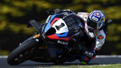 Toprak Razgatlıoğlu, 3'te 3 yaptı: Diğer takımlardan inceleme şikayeti geldi