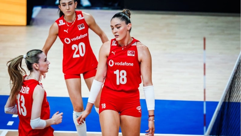 Türkiye Kadın Voleybol Takımı, Sırbistan'a kaybetti