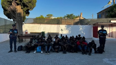 Aydın'da düzensiz göç ile mücadele: Araç içinde 31 kişi yakalandı