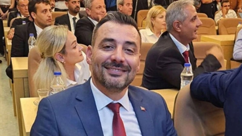 Manavgat'ta belediye başkan vekili CHP'li Mehmet Çiçek oldu