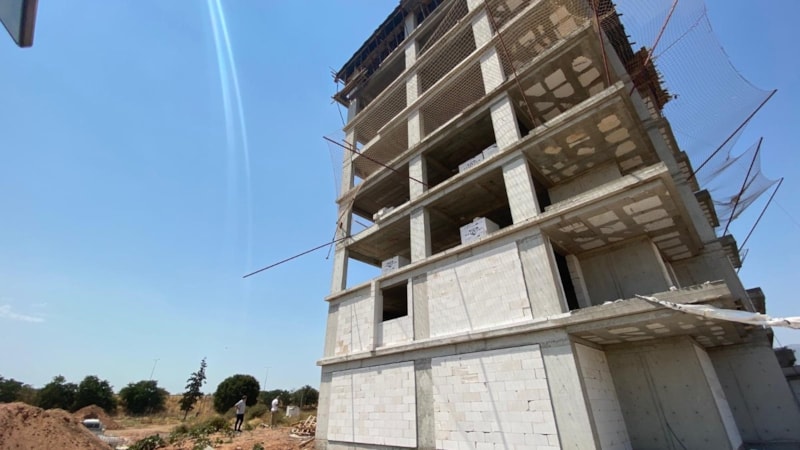 Aydın'da inşaat işçisi 8'inci kattan düştü