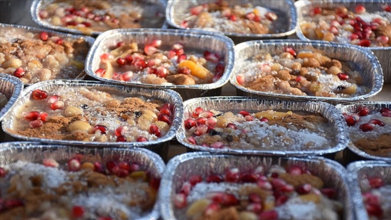 Aşureyi bu kaplara değdirmeyin: Zehre dönüşüyor...