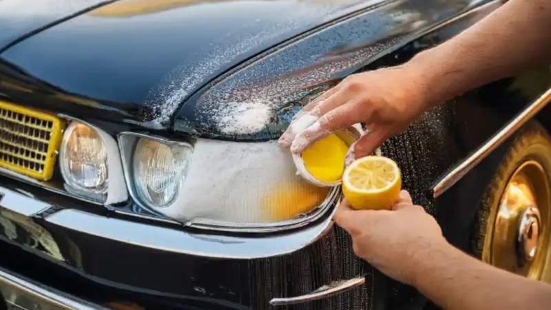 Oto kuaförler duymasın… 1 tutamla farlar cam gibi oluyor