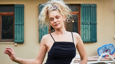 Oyuncu Farah Zeynep Abdullah'dan şaşırtan açıklama: 