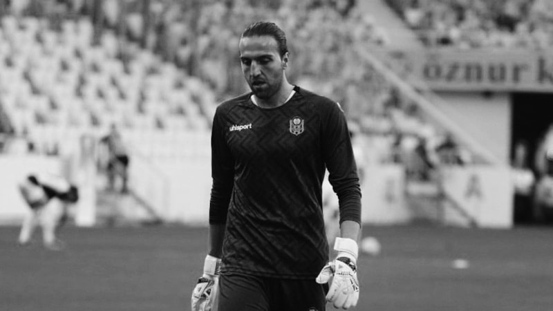 Yeni Malatyaspor, Ahmet Eyüp Türkaslan'ın formasını emekliye ayırdı