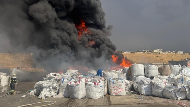 Gaziantep'te geri dönüşüm fabrikasında yangın
