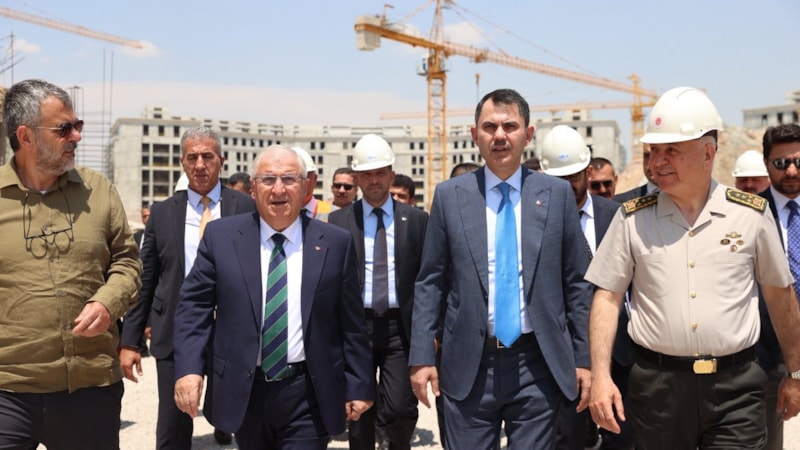 Murat Kurum ve Yaşar Güler, Ay Yıldız Yerleşkesi'ni inceledi