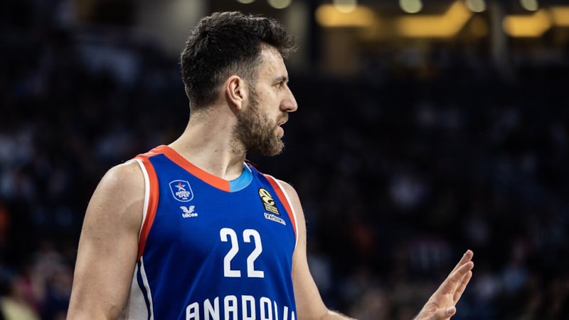 Hapoel IBI Tel Aviv, Vasilije Micic'i renklerine bağladı