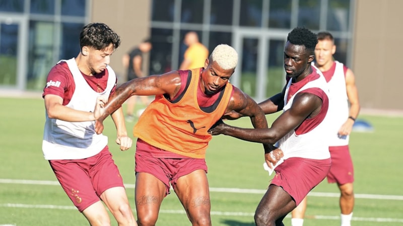 Galatasaray günü çift idmanla noktaladı