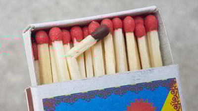 WC'ye bir kutu kibrit koyun, bakın ne işe yarıyor...