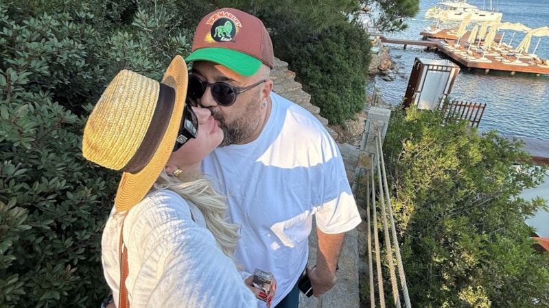 Sevgilisi kendisinden 25 yaş küçük! MasterChef jürisi Somer Sivrioğlu aşk tatili yapıyor