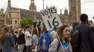 İngiltere'de tarihi seçim reformu: Oy kullanma yaşı 16'ya indi