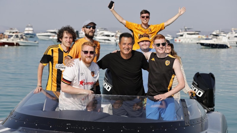 Hull City taraftarları, Acun ılıcalı ile Türkiye turunda