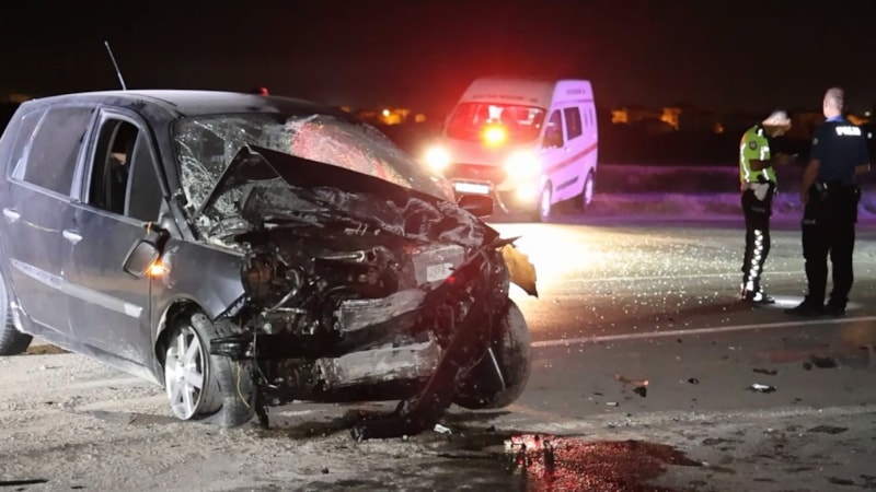 Aksaray'da otomobil duvara çarptı: Sürücü hayatını kaybetti