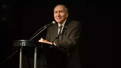 Eski CHP Genel Başkanı Altan Öymen entübe edildi