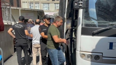 İstanbul merkezli FETÖ operasyonu: 24 tutuklama