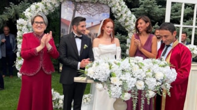 Meral Akşener yeni imajıyla görüntülendi