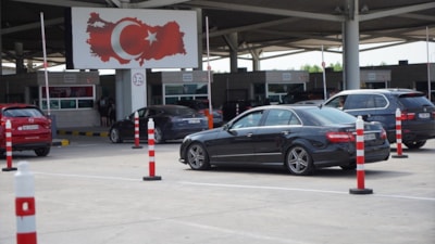 Gurbetçilerin gelişleri sürüyor: Bize laf ediyorlar ama vatanımız için geliyoruz