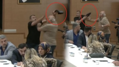 Şile Belediyesi'ndeki seçim sırasında bir kişi ayakkabı fırlatmaya çalıştı