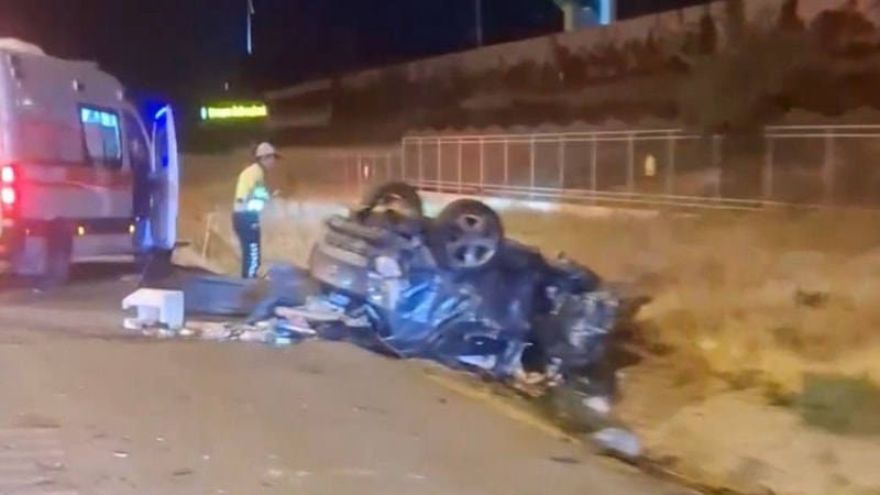 Ankara’da otomobil, karşı yönden gelen otomobile çarptı: 2 ölü