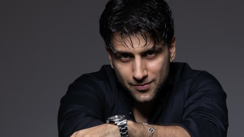 Reynmen'in sahnesine para attılar! Ünlü şarkıcı çok sinirlendi