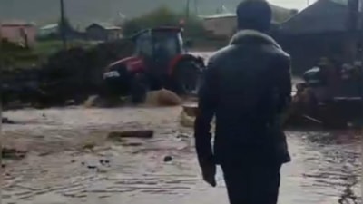 Ardahan'da sağanak sele neden oldu