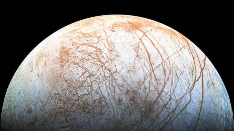 Jüpiter'in uydusu Europa'nın gizemi nihayet çözülüyor