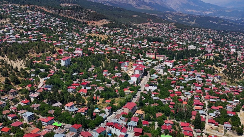 Adana'da 20 bin kişinin yaşadığı yayla, sıcak nedeniyle 450 bin nüfusa ulaştı