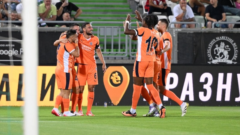 Başakşehir, Konferans Ligi'nde Cherno More Varna'yı yendi