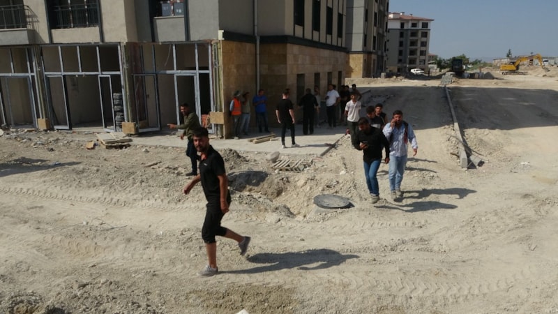 Malatya'da 50 inşaat işçisi birbirine girdi: 16 yaralı