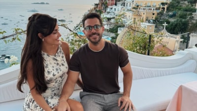 Hande Erçel ve Hakan Sabancı çiftinden romantik pozlar