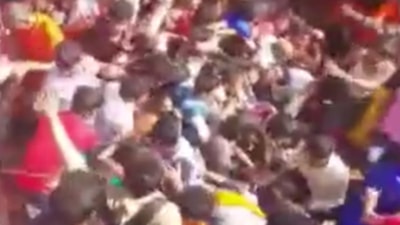 Hindistan’da tapınakta izdiham: 7 ölü, 25 yaralı