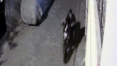 Adana'da motosiklet çalan hırsız 'gezip geri verecektim' diyerek kendini savundu