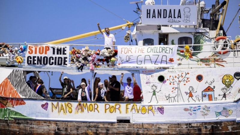 İsrail'in alıkoyduğu Hanzala gemisindeki aktivistler açlık grevinde