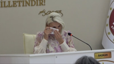 AK Parti ve MHP destek verdi: Bilecik Belediye Başkanı Melek Mızrak Subaşı ağladı