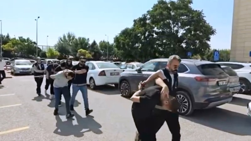 Konya'da masaj salonlarına fuhuş baskını: 2 tutuklama