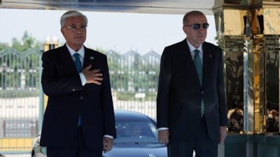 Cumhurbaşkanı Erdoğan, Kazakistan Cumhurbaşkanı'nı resmi törenle karşıladı