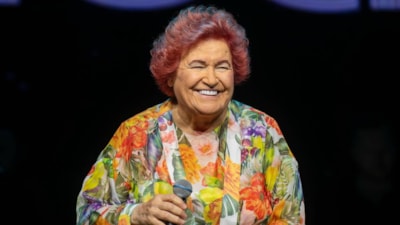 Photoshop'u abarttı! Usta şarkıcı Selda Bağcan'ın son hali sosyal medyada gündem oldu