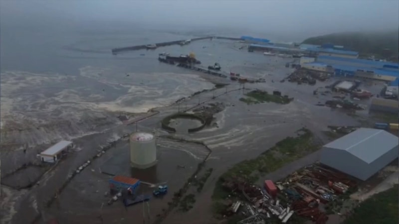Rusya'da deprem ve tsunamiden etkilenen Severo-Kurilsk kenti sakinleri evlerine döndü