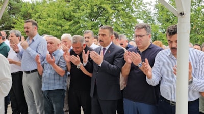 Gazeteci Cem Küçük'ün babası için cenaze töreni düzenlendi