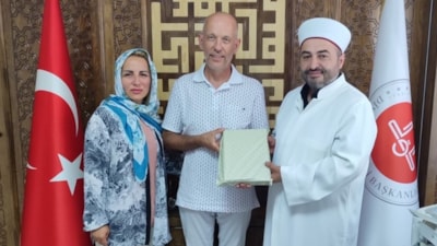 Konya'ya gelen Norveç vatandaşları İslam'ı seçti