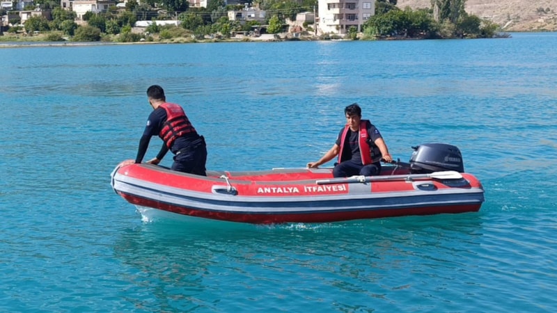 Antalya'da yeğeninin düşen terliğini almak için girdiği barajda kayboldu